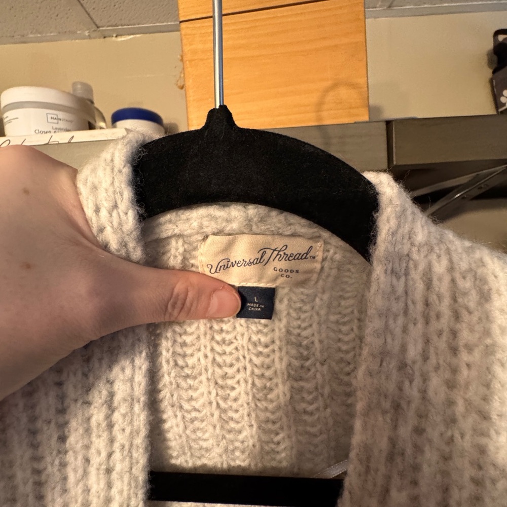 Universal Thread Light Gray Chunky Open-Front Car… - image 3